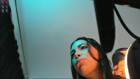 Mariana online show from 08-01-26, 01:43