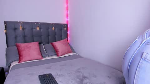  Ariana Poarch online show from 12-18-24, 05:04