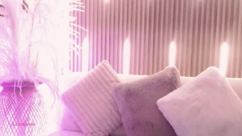 Ari  online show from 11-13-25, 01:32