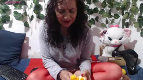 arianasanz1 online show from 06-09-26, 12:39