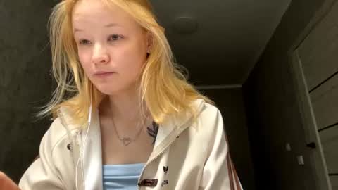 Kira online show from 07-22-26, 09:01