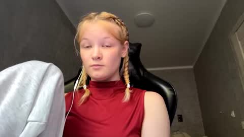 Kira online show from 07-28-26, 11:17