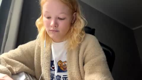 Kira online show from 07-29-26, 09:07