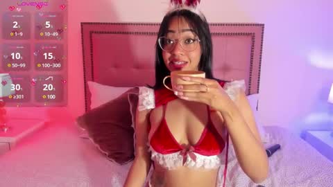 Snapshot of arianna_daviss chatting on 12-21-24, 09:15 online show from 12-21-24, 09:15