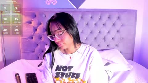 Snapshot of arianna_daviss chatting on 01-03-25, 08:11 online show from 01-03-25, 08:11