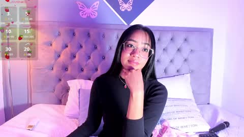 Snapshot of arianna_daviss chatting on 01-16-25, 08:14 online show from 01-16-25, 08:14