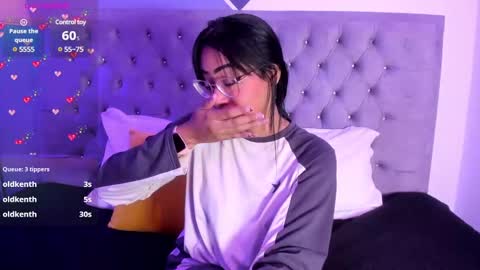 Snapshot of arianna_daviss chatting on 02-26-25, 07:16 online show from 02-26-25, 07:16