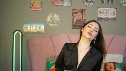 arianna_moonx online show from 05-18-26, 08:36
