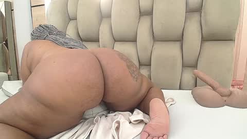 arianna pearl online show from 02-04-25, 03:15