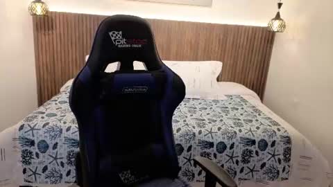Arianna online show from 06-17-26, 03:09