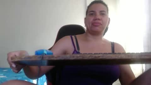 ariannaloovel online show from 11-14-25, 06:06