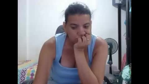 ariannaloovel online show from 05-27-26, 01:57