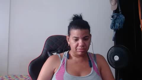 ariannaloovel online show from 07-18-26, 04:33