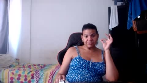 ariannaloovel online show from 07-25-26, 04:15