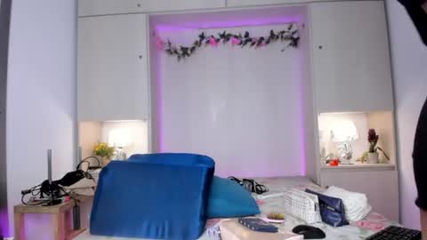 ariannavega_ online show from 07-29-26, 12:36