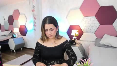 Snapshot of ariarous chatting on 05-30-26, 05:21 aria online show from 05-30-26, 05:21