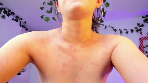 Snapshot of ariarouse chatting on 12-16-25, 02:16 Arianna Rouse online show from 12-16-25, 02:16