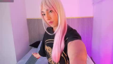 Snapshot of aribloom7 chatting on 04-13-26, 03:45 Welcome to Ari room online show from 04-13-26, 03:45