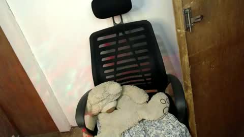 Arie online show from 01-07-25, 02:53