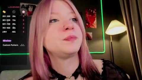 Ariel online show from 05-12-26, 03:42