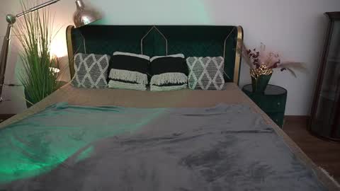 Ariel online show from 05-28-26, 08:17