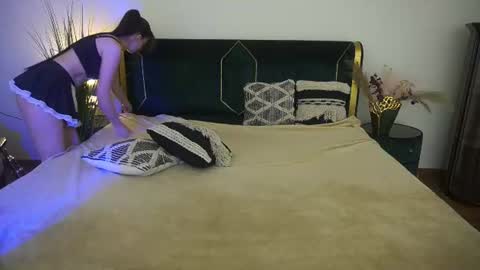 Ariel online show from 06-15-26, 07:49