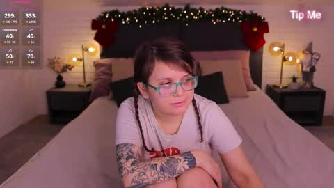 Snapshot of ariell_mini chatting on 01-31-26, 07:11 Ariell Mini online show from 01-31-26, 07:11