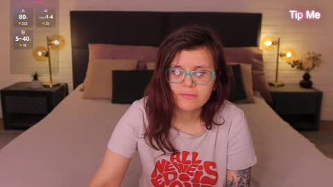 Snapshot of ariell_mini chatting on 02-14-26, 07:10 Ariell Mini online show from 02-14-26, 07:10