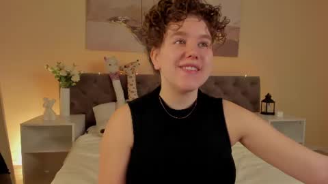 Snapshot of ariella_sol chatting on 07-06-26, 12:51 Ariella GTM3 Tue Wed Thu Fri Sat 0400 am-1030pm online show from 07-06-26, 12:51