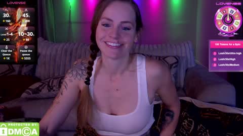 Snapshot of ariellendour chatting on 01-28-25, 10:23 Arielle NDour online show from 01-28-25, 10:23