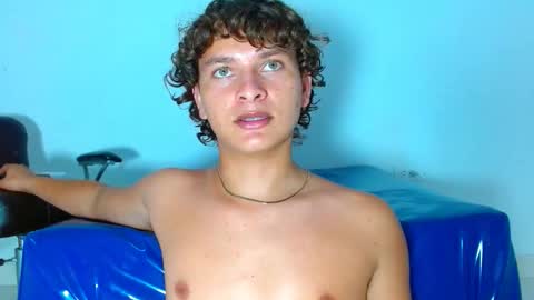 Ariel Aoir online show from 03-25-26, 01:11