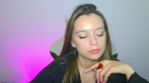 Snapshot of arielsandres chatting on 10-08-25, 02:04 Ariel online show from 10-08-25, 02:04