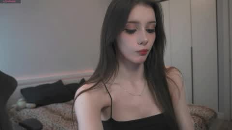 Snapshot of arielseas chatting on 04-14-26, 11:27 Ariel online show from 04-14-26, 11:27