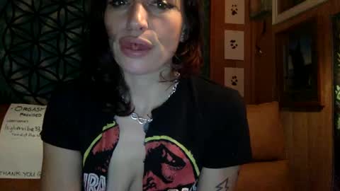 ariel  colin when hes here online show from 01-11-25, 11:46