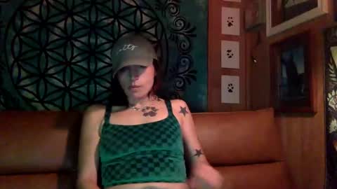 ariel  colin when hes here online show from 01-14-25, 03:32