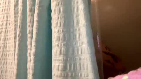 ariel  colin when hes here online show from 01-27-25, 04:09