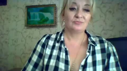 Snapshot of arielxloveresss chatting on 09-11-25, 10:59 ArielXLoveresss online show from 09-11-25, 10:59