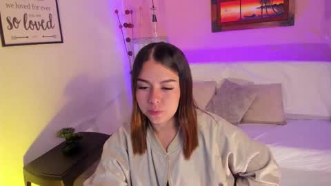  Arianna  online show from 10-19-25, 03:45