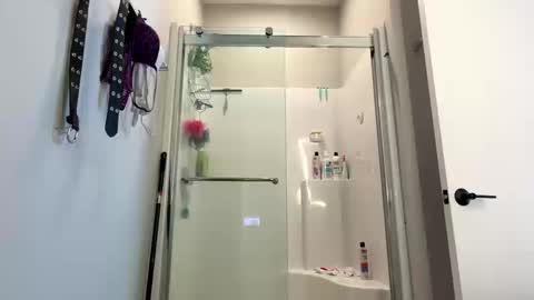 airskiii online show from 10-18-25, 05:35