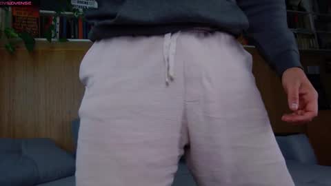 Snapshot of arilass chatting on 09-26-25, 07:01 A n g e l f r o m H e l l online show from 09-26-25, 07:01