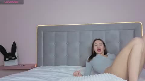 arimilas online show from 11-28-25, 08:50