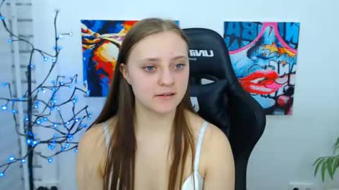 arinabelle online show from 11-26-25, 02:01