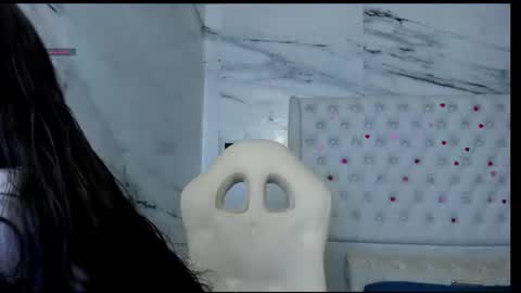 arisha_lee2 online show from 06-22-26, 11:57