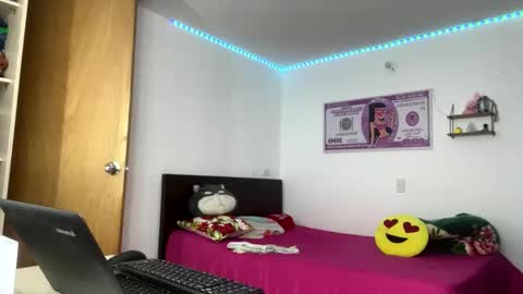 ariza1515 online show from 11-11-25, 10:04