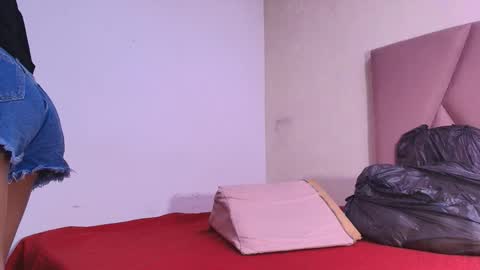 Arleth  online show from 10-22-25, 03:07