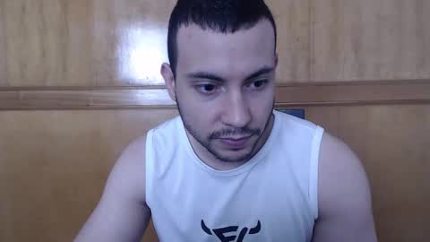 Snapshot of armando_2002 chatting on 06-10-26, 06:40 ARMANDO online show from 06-10-26, 06:40