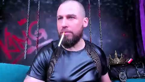 Snapshot of armandosteel chatting on 08-05-26, 12:13 Armando online show from 08-05-26, 12:13