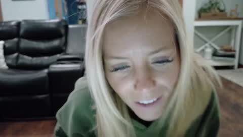 Snapshot of armyvet1991 chatting on 02-13-25, 03:24 Samantha - Sammie online show from 02-13-25, 03:24