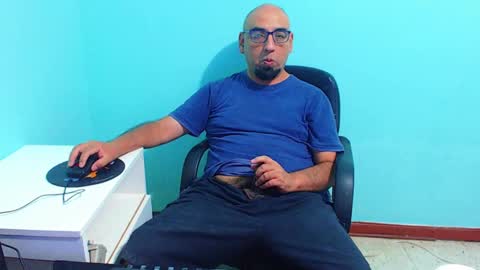 arnelux72 online show from 02-03-25, 05:18