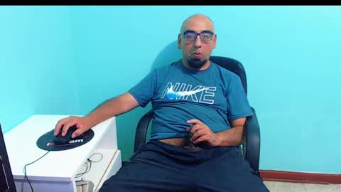 arnelux72 online show from 02-09-25, 05:19